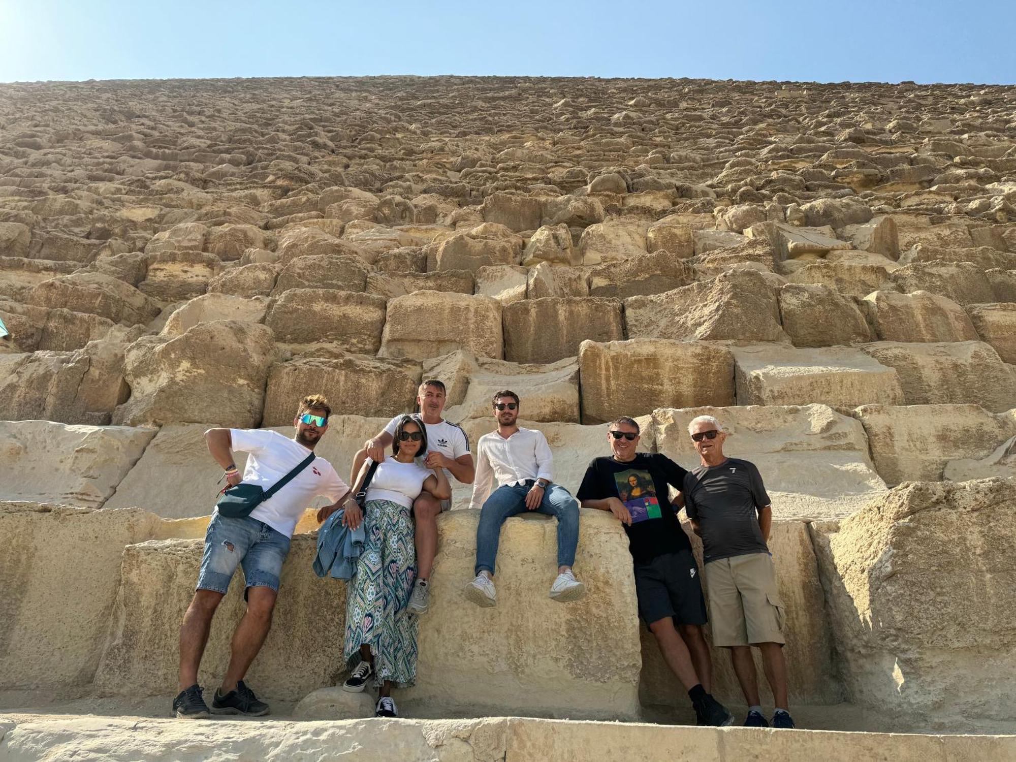 Unique Pyramids Boutique Inn Kafrat al Jabal Bagian luar foto