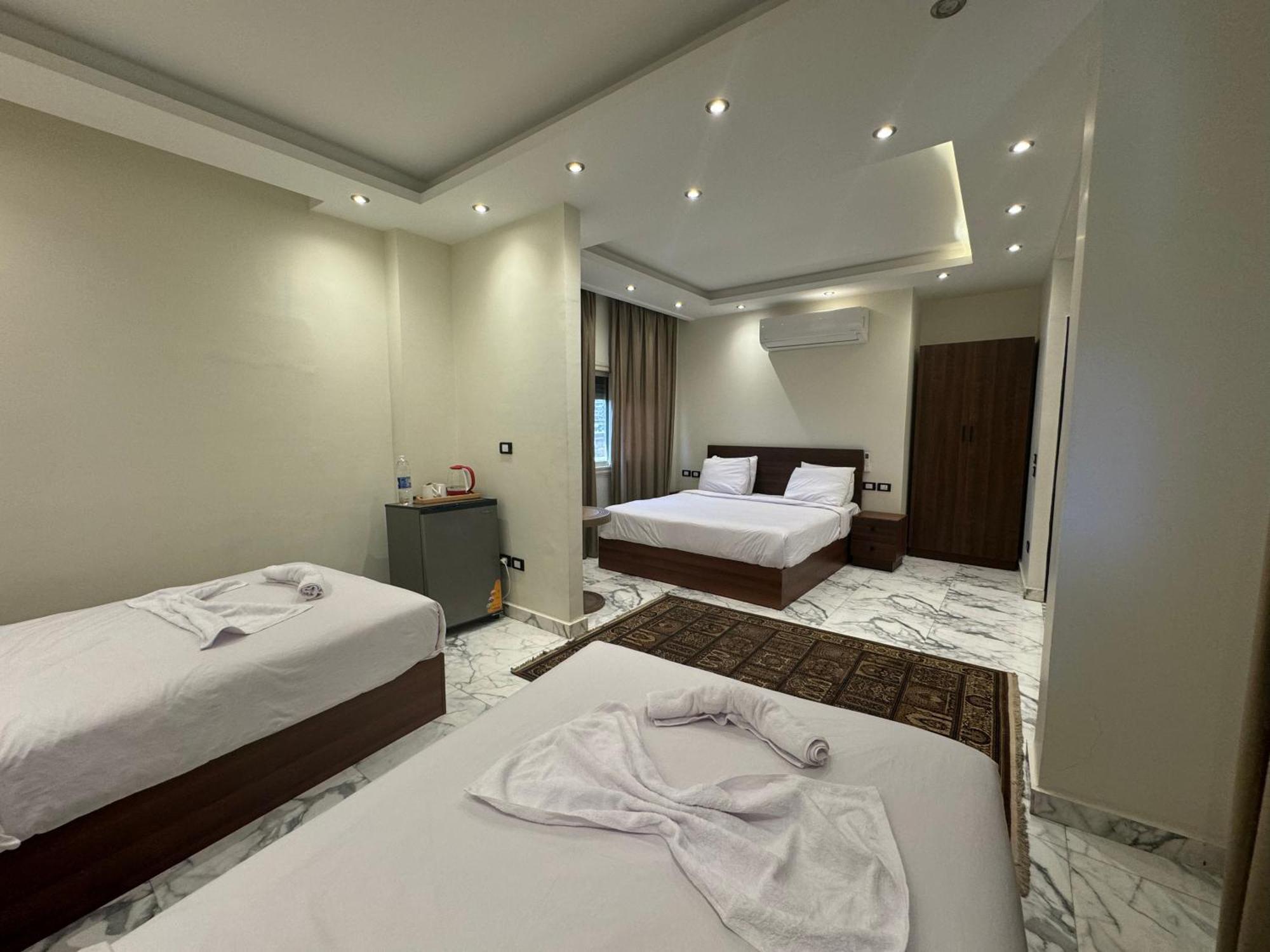 Unique Pyramids Boutique Inn Kafrat al Jabal Bagian luar foto