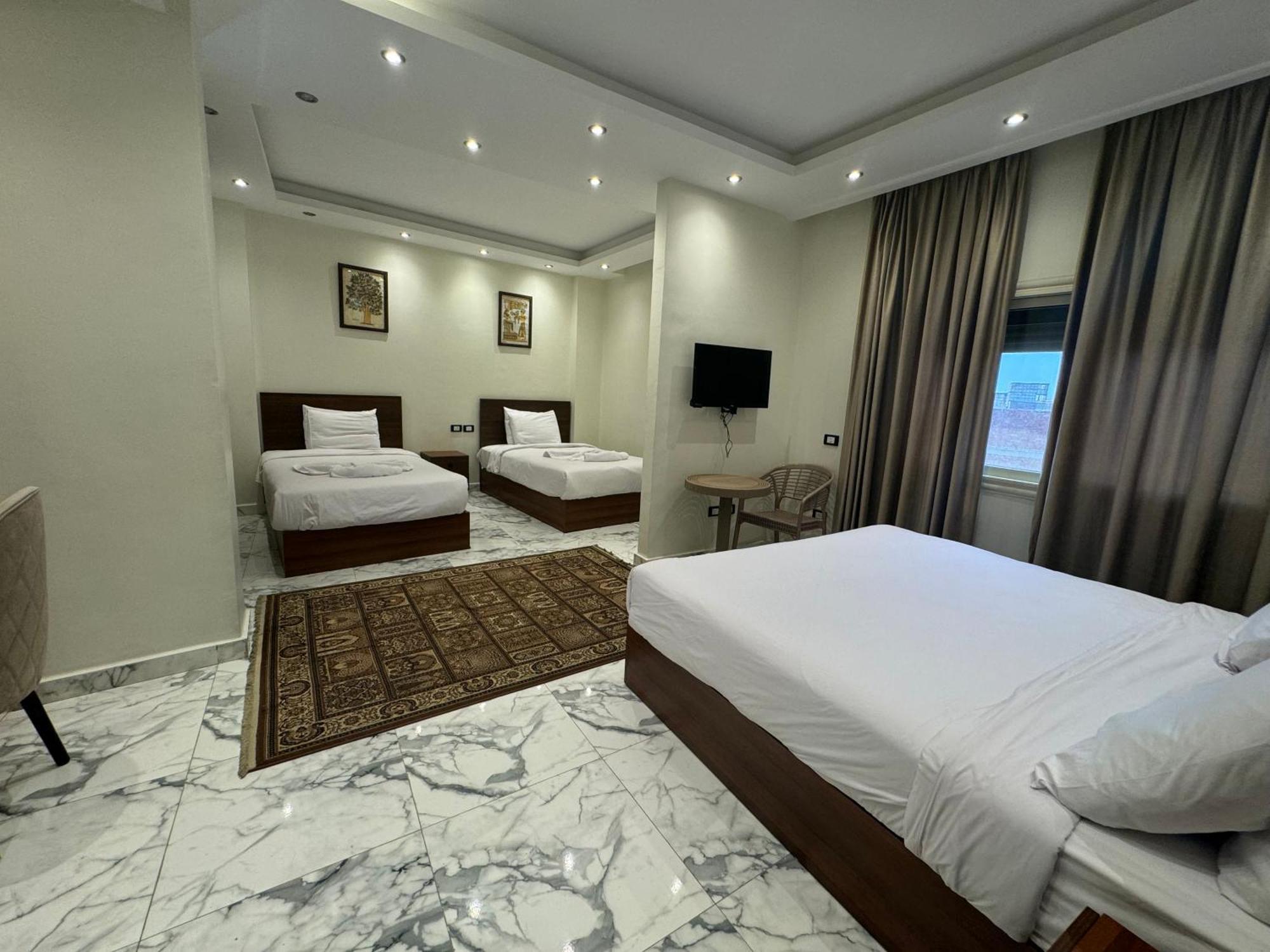 Unique Pyramids Boutique Inn Kafrat al Jabal Bagian luar foto