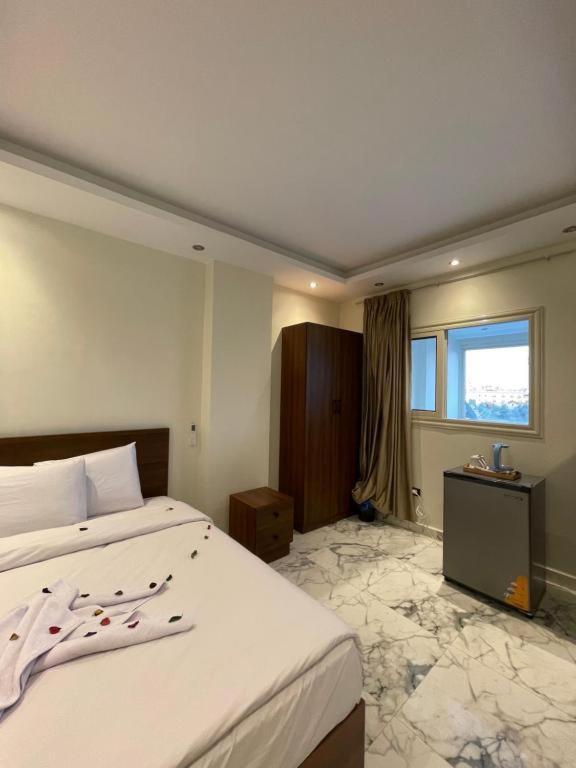Unique Pyramids Boutique Inn Kafrat al Jabal Bagian luar foto