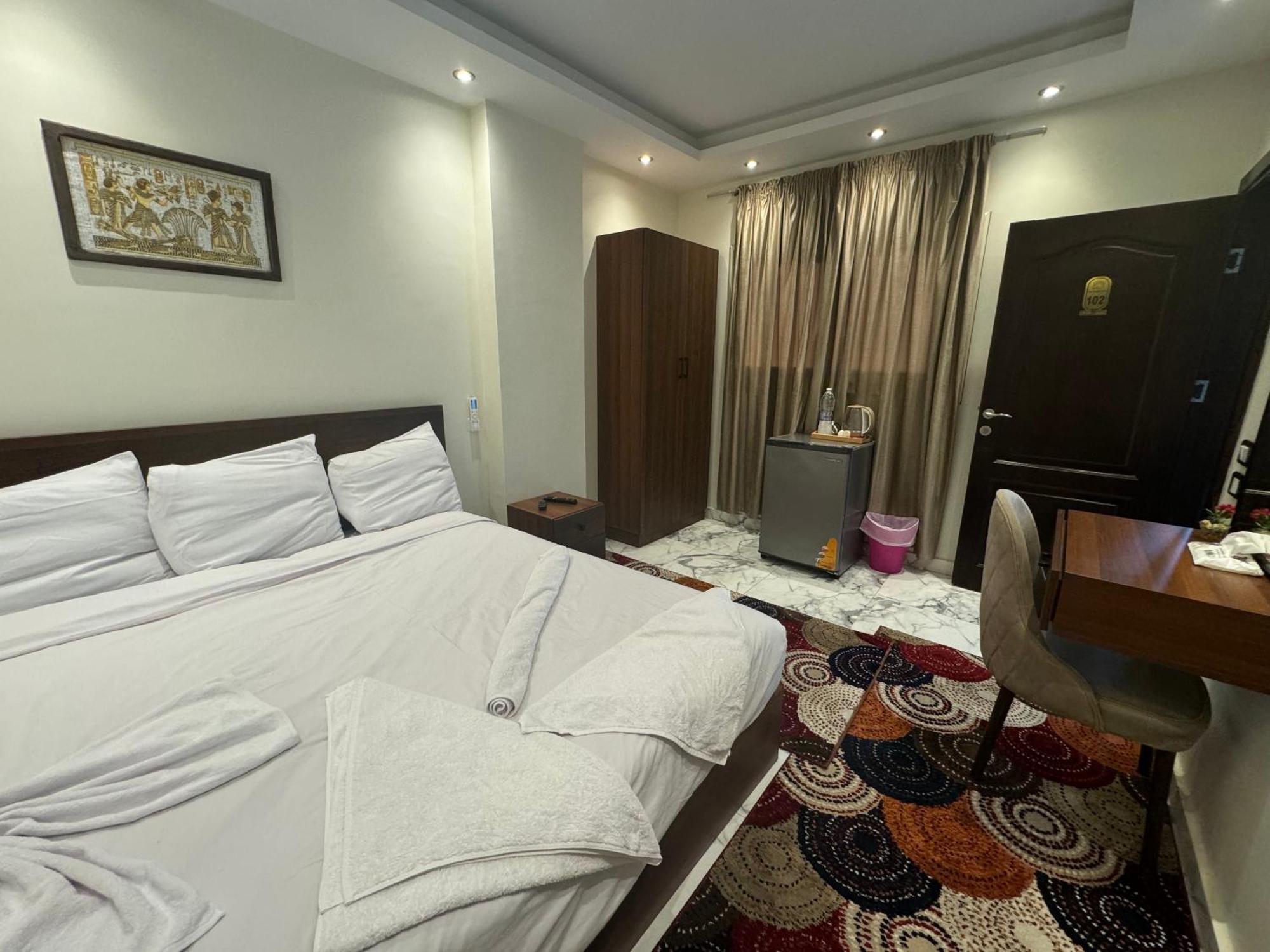 Unique Pyramids Boutique Inn Kafrat al Jabal Bagian luar foto